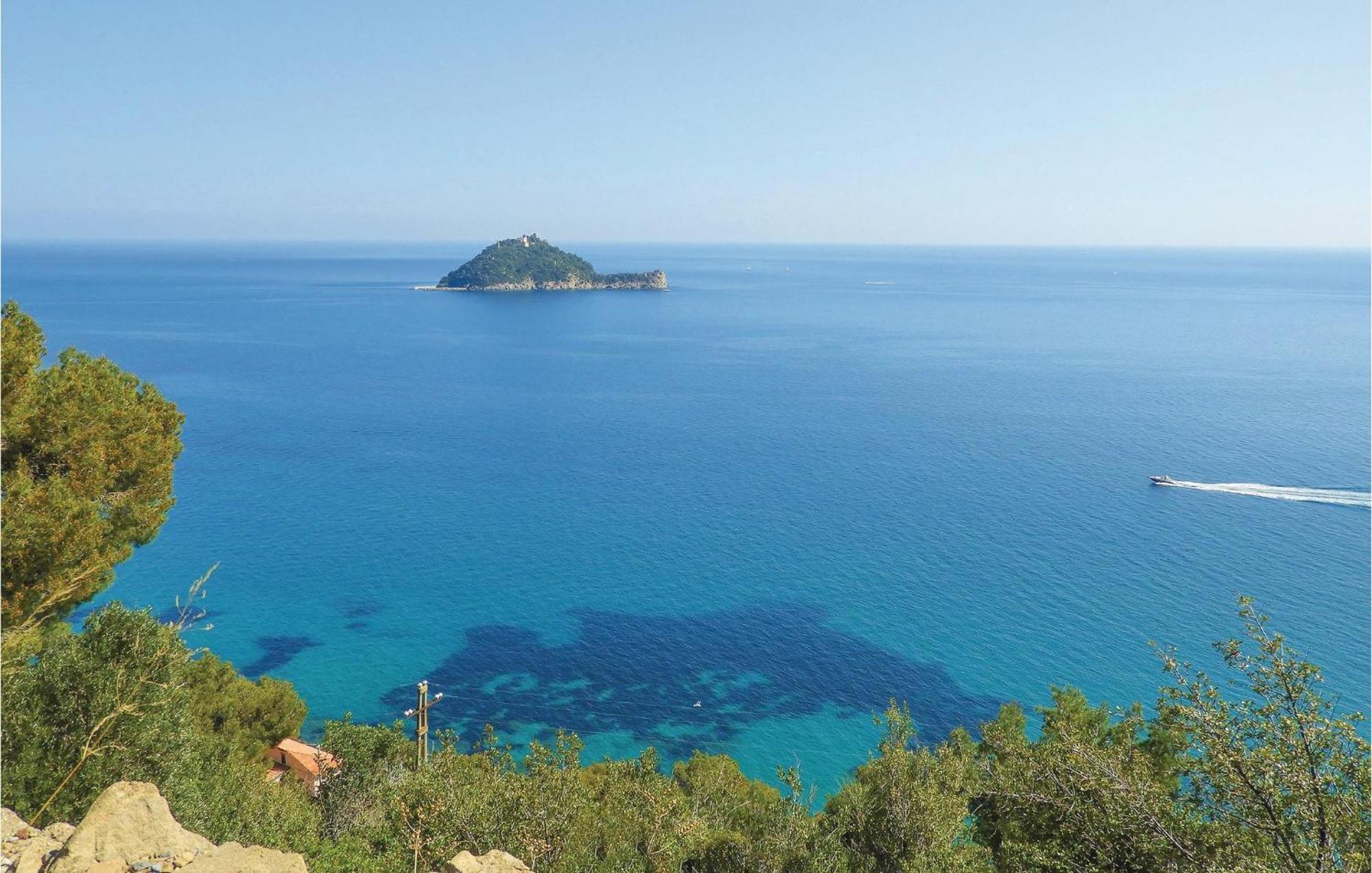 Amazing Apartment In Albenga With Wifi Εξωτερικό φωτογραφία