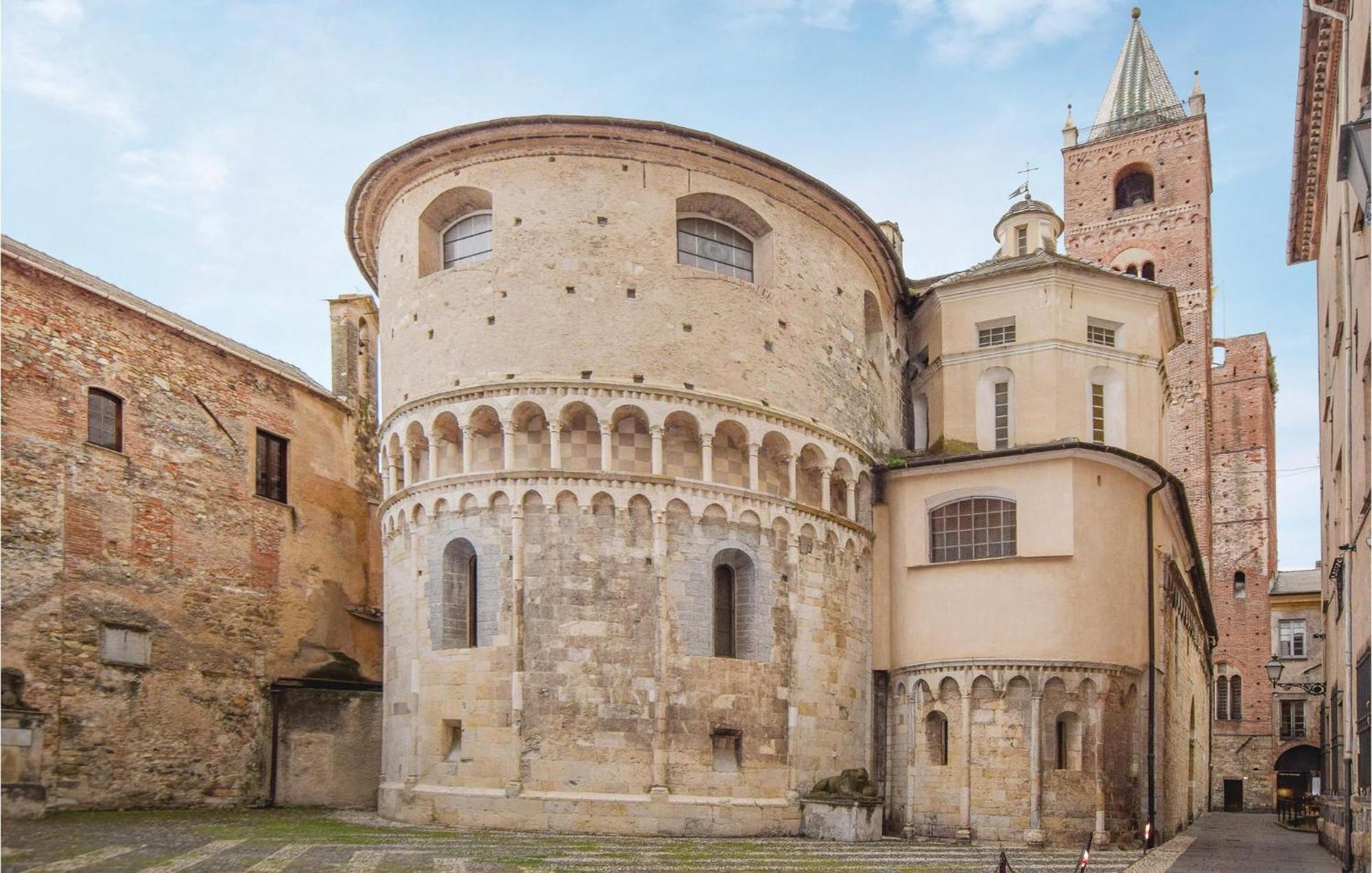 Amazing Apartment In Albenga With Wifi Εξωτερικό φωτογραφία