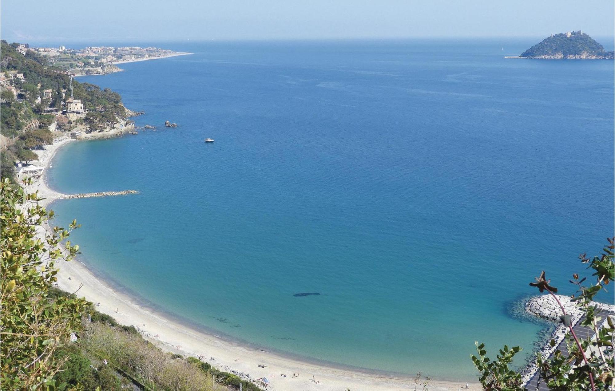 Amazing Apartment In Albenga With Wifi Εξωτερικό φωτογραφία